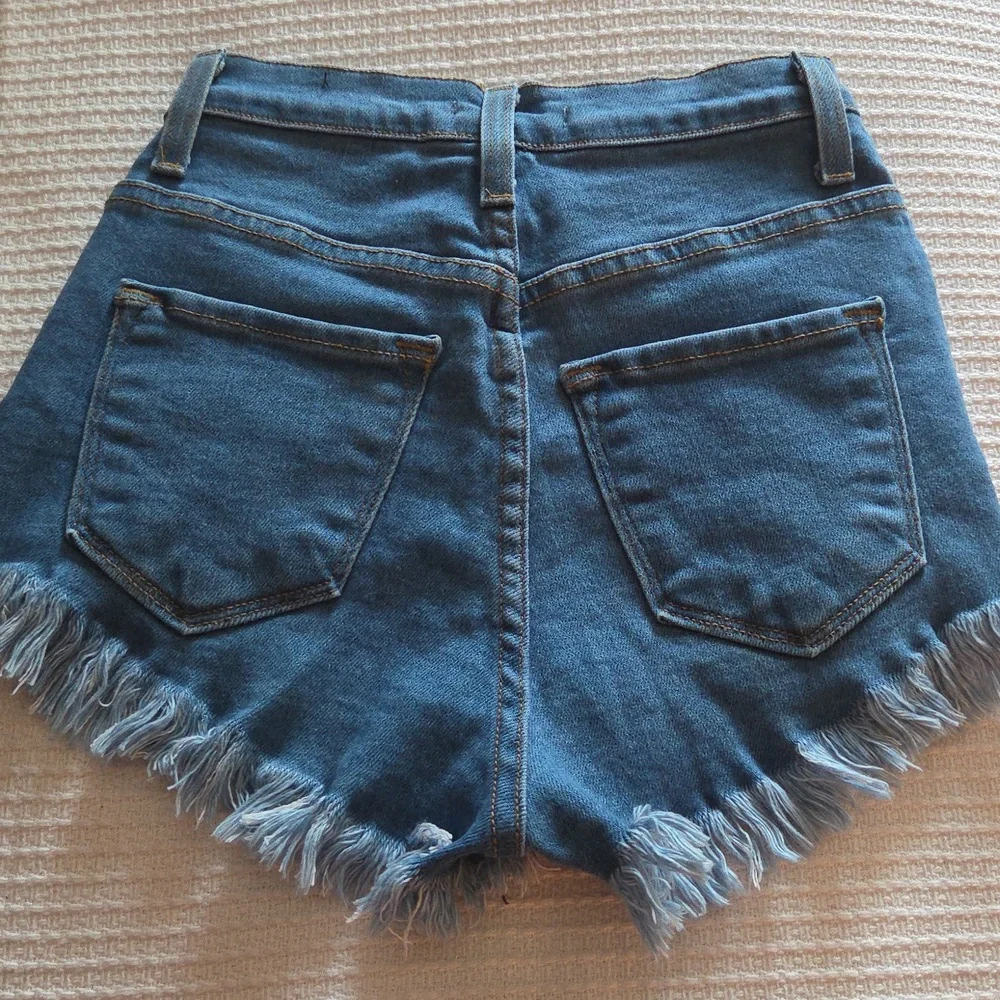 Fashion Nova Light Blue Denim Distressed Jeans - Picture 7 of 7